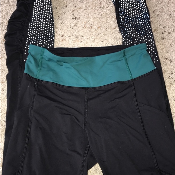 Lululemon size 4 leggings - Picture 2 of 2